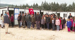 GAZİANTEP – NURDAĞI VE İSLAHİYE’DE ÖĞRENCİLER KONTEYNER VE ÇADIR SINIFLARDA DERSE BAŞLADI