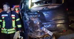 MERSİN’DE OTOBÜSLE MİNİBÜSÜN ÇARPIŞMASI SONUCU 8 KİŞİ YARALANDI