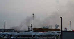ADANA’DA SASA FABRİKASININ ŞANTİYESİNDE ÇIKAN YANGINDA 2 KİŞİ YARALANDI