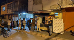 ADANA’DA DÖNERCİ DÜKKANINA SİLAHLI SALDIRIDA BABA VE OĞLU YARALANDI