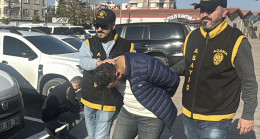 ADANA’DA ŞÜPHE ÜZERİNE DURDURULAN TAKSİDEN 3 RUHSATSIZ SİLAH ÇIKTI!