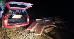 ADANA’DA POLİSİN ‘DUR’ İHTARINA UYMAYAN OTOMOBİLDE 270 BİN ADET DOLU MAKARON ELE GEÇİRİLDİ