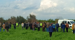 ADANA’DA BİR MUHTAR TARLASINDA SİLAHLA VURULMUŞ HALDE ÖLÜ BULUNDU!