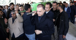 AK PARTİ MKYK ÜYESİ MEHMET ŞÜKRÜ ERDİNÇ’İN KARDEŞİ ADANA’DA SON YOLCULUĞUNA UĞURLANDI