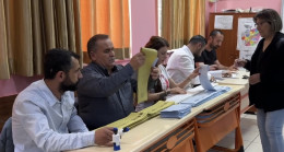 TÜRKİYE SANDIK BAŞINDA