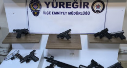 Adana’da yapılan denetimlerde aranan 57 şüpheli yakalandı.