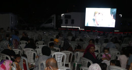 Hatay’da konteyner kentte sinema etkinliği düzenlendi