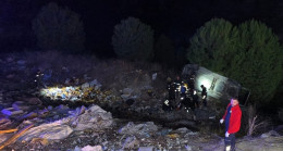 Adana’da şarampole devrilen otomobilin sürücüsü yaralandı