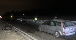Adana’da iki otomobil ve bir motosikletin karıştığı zincirleme trafik kazasında 1 kişi öldü, 3 kişi yaralandı.
