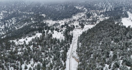 ADANA’NIN POZANTI İLÇESİ KAR YAĞIŞI NEDENİYLE BEYAZA BÜRÜNDÜ