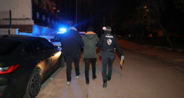 MERSİN’DE İNTERNETTE MÜSTEHCEN GÖRÜNTÜLER YAYAN 7 ZANLI TUTUKLANDI