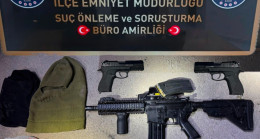 Adana’da silah ve el bombası ele geçirildi