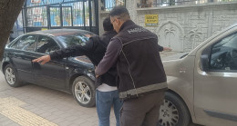 Adana’da polis ekipleri okulların çevresinde denetim yaptı