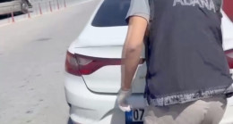 Adana’da 2 kilo 370 gram esrar bulunan otomobildeki 2 zanlı tutuklandı