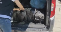 Adana’da kaçak ürün bulunan hafif ticari araçtaki 2 şüpheli tutuklandı