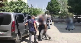 Adana’da yağmalama suçlarına karıştıkları iddiasıyla gözaltına alınan 2 şüpheliden 1’i tutuklandı