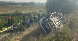 Hatay’da minibüsün tarlaya devrilmesi sonucu 8’i çocuk 13 kişi yaralandı