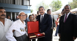 Osmaniye Valisi Erdinç Yılmaz Kadirli ilçesinde Kore ve Kıbrıs gazileriyle bir araya geldi