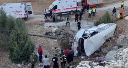 Mersin’de şarampole yuvarlanan işçi servisindeki 4 kişi öldü, 14 kişi yaralandı