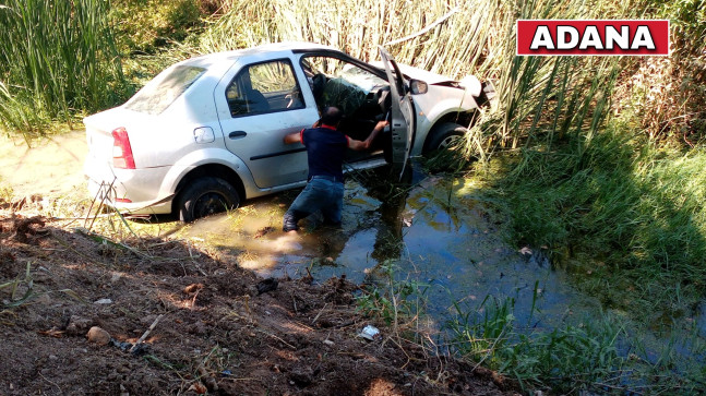 ADANA’DA DEREYE DÜŞEN OTOMOBİLDEKİ 4 KİŞİ YARALANDI