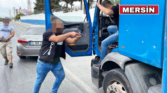 İÇİŞLERİ BAKANI SOYLU, MERSİN’DE 310 KİLOGRAM 2 MİLYON ADET UYUŞTURUCU HAP ELE GEÇİRİLDİĞİNİ AÇIKLADI…