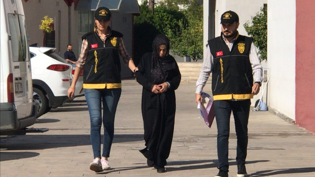 ADANA’DA POŞETTE CESEDİ BULUNAN YENİ DOĞMUŞ BEBEĞİN ANNESİ TUTUKLANDI