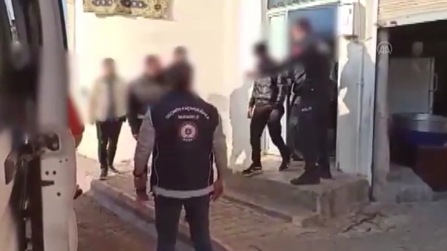 GAZİANTEP’TE 22 DÜZENSİZ GÖÇMEN YAKALANDI