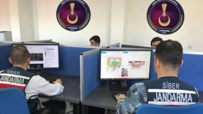 ADANA’DA JANDARMA EKİPLERİNİN ÇALIŞMASIYLA GEÇEN YIL  İNTERNET ÜZERİNDEN FARKLI SUÇLAR İŞLENDİĞİ TESPİT EDİLEN 25 BİN 346 İNTERNET SİTESİNE ERİŞİM ENGELİ GETİRİLDİ