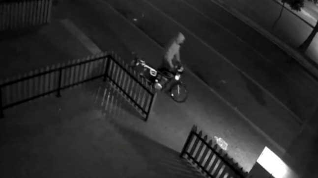 ADANA’DA GÜVENLİK KAMERASINDA EŞKALİ TESPİT EDİLEREK YAKALANAN  MOTOSİKLET HIRSIZLIĞI ŞÜPHELİSİ TUTUKLANDI