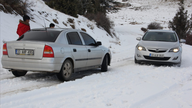 ADANA VE MERSİN’İN YÜKSEK KESİMLERİNDE KAR ETKİSİNİ SÜRDÜRDÜ
