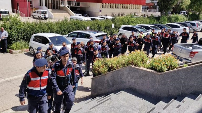 ADANA’DA EYLİYET SINAVINDA USULSÜZLÜK YAPANLARA YÖNELİK OPERASYONDA 16 GÖZALTI