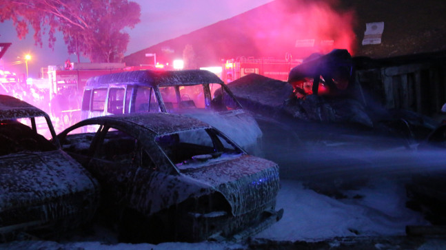 HATAY’DA TIR İLE ÇARPIŞAN KAMYONUN KARŞI ŞERİDE GEÇİP 11 ARACA ÇARPARAK DURABİLDİĞİ KAZADA 12 KİŞİ ÖLDÜ 3’Ü AĞIR 31 KİŞİ YARALANDI…