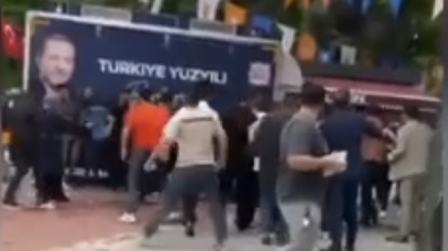 GAZİANTEP’TE SEÇİM ÇALIŞMALARINDA ÇIKAN KAVGADA HAVAYA ATEŞ EDEN MECLİS ÜYESİ GÖZALTINA ALINDI