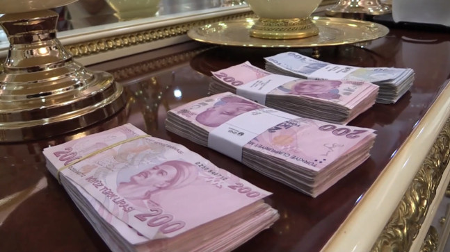 MERSİN MERKEZLİ 5 İLDEKİ “TEFECİLİK” OPERASYONUNDA 25 ZANLI YAKALANDI