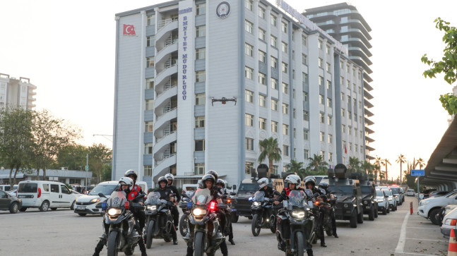 MERSİNDE “TORBACI” DİYE TABİR EDİLEN SOKAK SATICILARINA ŞAFAK OPERASYONU..   21 ŞÜPHELİ GÖZALTINA ALINDI