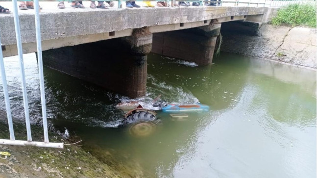 OSMANİYE’DE TRAKTÖRÜN SULAMA KANALINA DEVRİLMESİ SONUCU AKINTIYA KAPILAN SÜRÜCÜSÜ YAŞAMINI YİTİRDİ