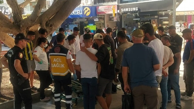 MERSİN’İN TARSUS İLÇESİNDE BİR KİŞİNİN TABANCAYLA VURULARAK YARALANMASI KAMERAYA YANSIDI