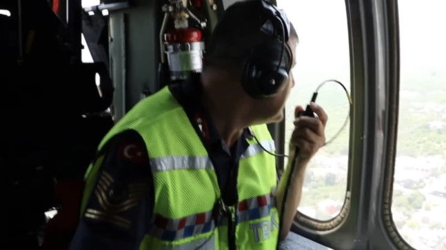 MERSİN’DE JANDARMA EKİPLERİNCE HELİKOPTERLE TRAFİK DENETİMİ YAPILDI