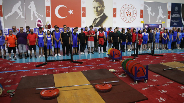 GÖRME ENGELLİLER HALTER TÜRKİYE ŞAMPİYONASI, MERSİN’DE BAŞLADI