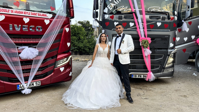 ADANALI TIR ŞOFÖRÜ MESLEKTAŞININ TIRINI GELİN ARABASI YAPTI