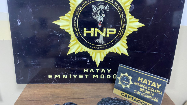 HATAY’DA BİR EVDE YAPILAN ARAMADA  540 UYUŞTURUCU HAP ELE GEÇİRİLDİ