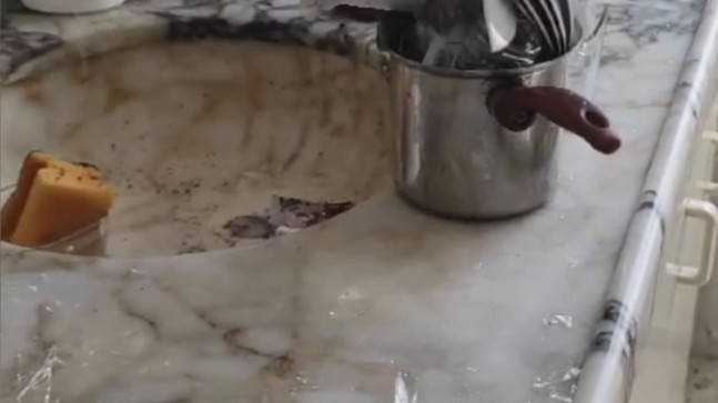 KOZAN’DA 5,5 BÜYÜKLÜĞÜNDEKİ DEPREMDE MÜSTAKİL EV HASAR GÖRDÜ