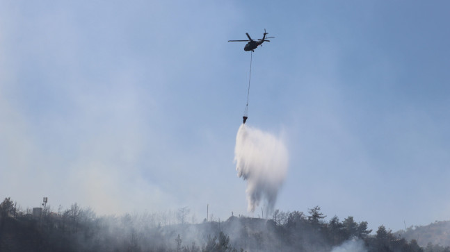 HATAY’IN MERKEZ ANTAKYA İLÇESİNDE ÇIKAN ORMAN YANGINI, HAVADAN VE KARADAN MÜDAHALEYLE KONTROL ALTINA ALINDI