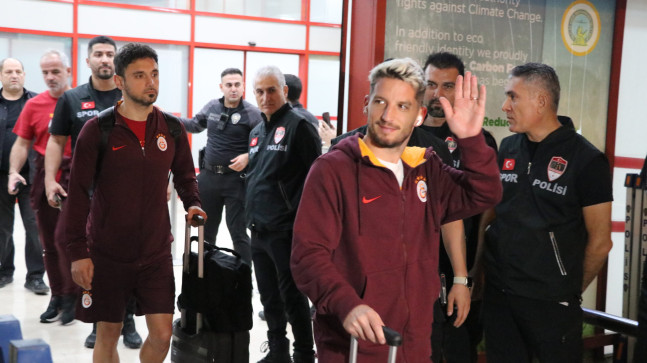 SÜPER LİG’DE HATAYSPOR İLE KARŞILAŞACAK OLAN GALATASARAY KAFİLESİ ADANA’YA GELDİ
