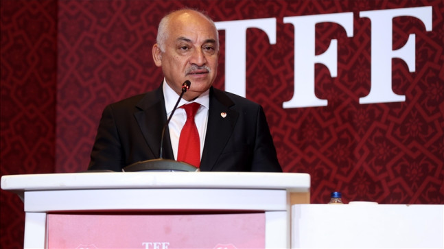 TFF BAŞKANI BÜYÜKEKŞİ, TÜM LİGLERDEKİ MAÇLARI SÜRESİZ OLARAK ERTELEDİKLERİNİ AÇIKLADI