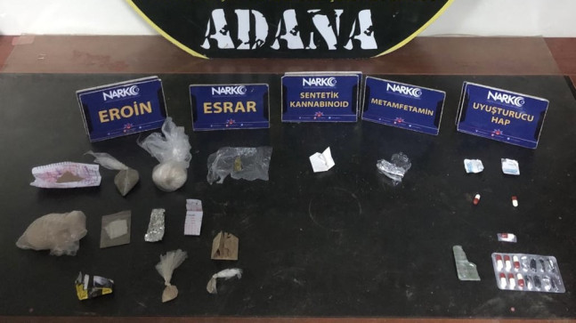 ADANA’DA UYUŞTURUCU OPERASYONUNDA YAKALANAN 3 ŞÜPHELİ TUTUKLANDI