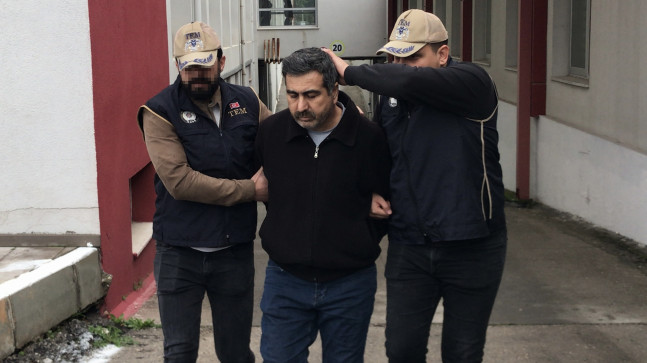 ADANA’DA 2 YILDIR ARANAN FİRARİ FETÖ HÜKÜMLÜSÜ ESKİ POLİS YAKALANDI