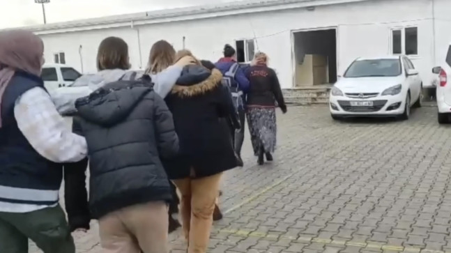 OSMANİYE’DE EV VE İŞ YERLERİNDEN HIRSIZLIK YAPAN 3 ZANLI TUTUKLANDI