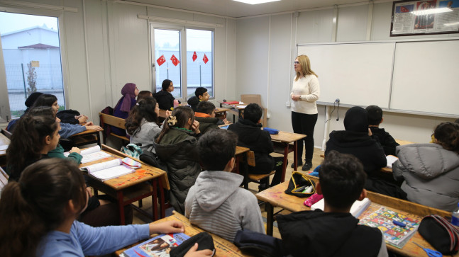 OKULLARDA YARIYIL TATİLİ SONRASI İLK DERS ZİLİ ÇALDI