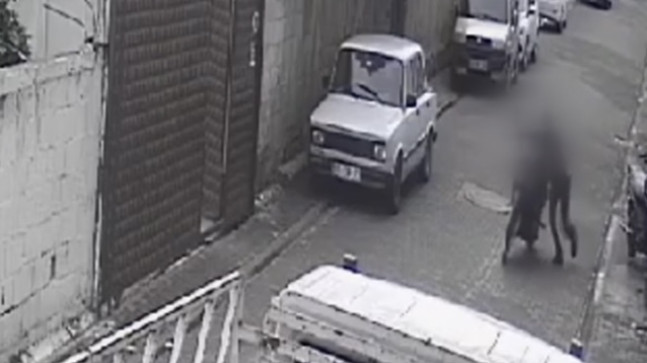 ADANA’DA GÜVENLİK KAMERASINDAN TESPİT EDİLEN YABANCI UYRUKLU HIRSIZ EVİNDE YAKALANDI